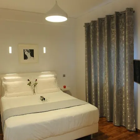 Modern And Cozy In The Centre Of